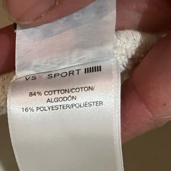 VSX Sport- Victorias Secret. beautiful cut, and style! Size XS, great fabric! - Picture 4 of 4